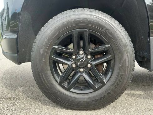 Used 2019 Chevrolet Silverado 1500 Custom Trail Boss w/ Custom Convenience Package AWD/4WD image 15