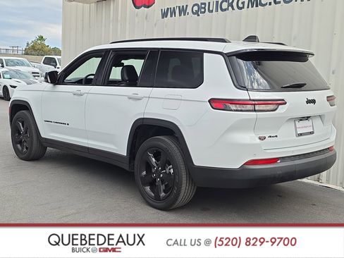 Used 2023 Jeep Grand Cherokee L Laredo image 5