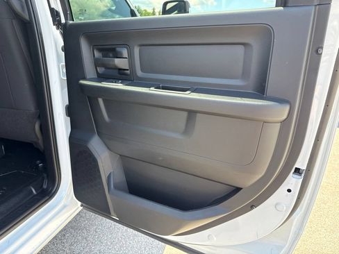 New 2026 RAM 5500 Tradesman w/ Chrome Appearance Group AWD/4WD image 21
