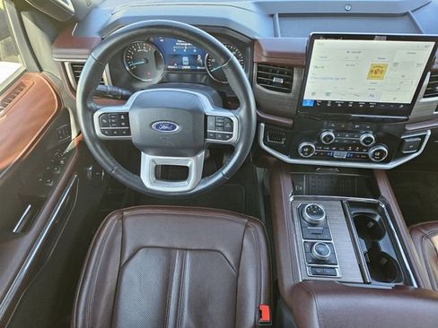 Used 2024 Ford Expedition Limited AWD/4WD image 28