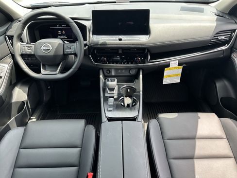 New 2025 Nissan Rogue SL w/ SL Premium Package image 2