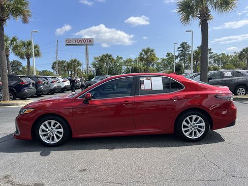 Used 2023 Toyota Camry LE FWD image 7