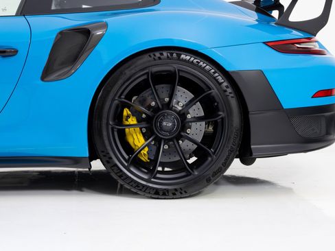 Used 2018 Porsche 911 GT2 RS image 11