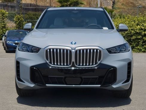 New 2026 BMW X5 xDrive50e w/ M Sport Package AWD/4WD image 3