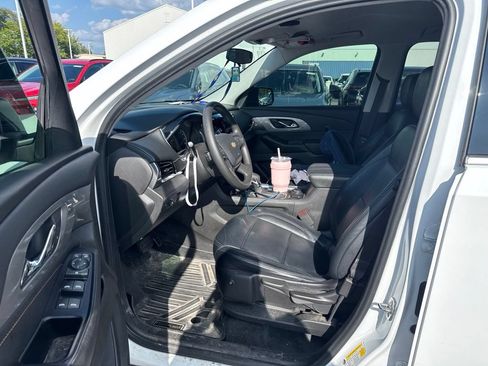 Used 2021 Chevrolet Traverse LS AWD/4WD image 9