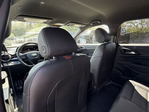 Used 2025 Chevrolet Trax RS w/ Driver Confidence Package FWD image 23