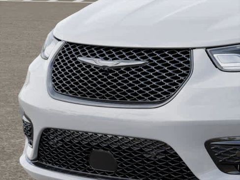 New 2026 Chrysler Pacifica Select image 43