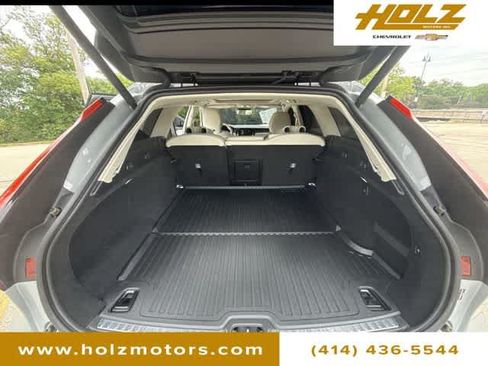 Used 2025 Volvo V90 B6 Cross Country Plus w/ Protection Package Premier AWD/4WD image 26