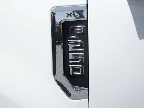 Used 2022 Ford F250 XL w/ Power Equipment Group RWD image 41
