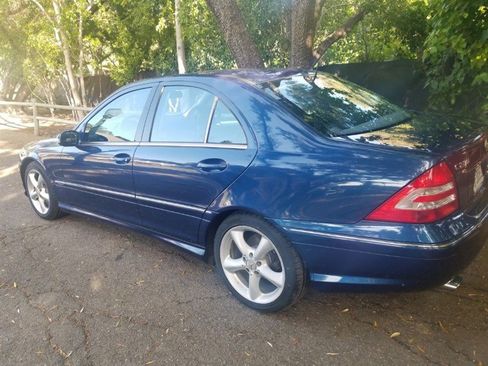 Used 2005 Mercedes-Benz C 230 Sedan image 4