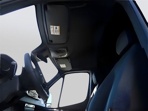 Used 2024 Mercedes-Benz Sprinter 2500 image 56