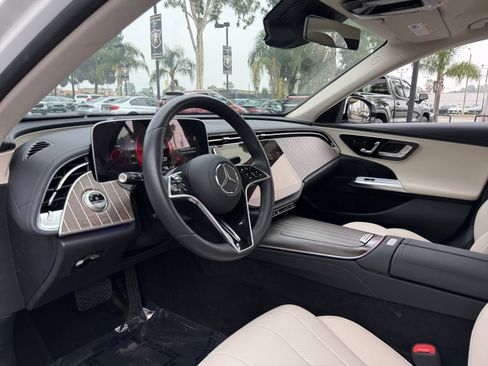 Used 2025 Mercedes-Benz E 350 Sedan image 15