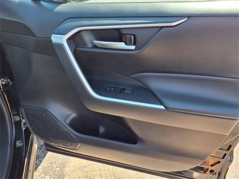Used 2024 Toyota RAV4 XLE image 90