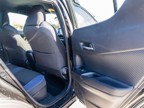 Used 2021 Toyota C-HR XLE image 13