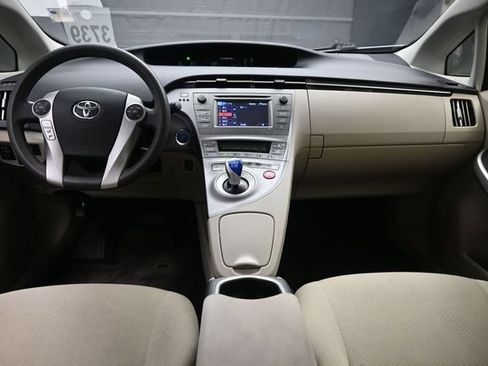 Used 2014 Toyota Prius Two FWD image 9