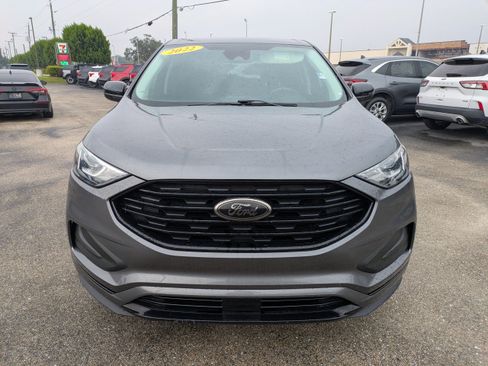 Certified 2022 Ford Edge SE w/ Black Appearance Package AWD/4WD image 9