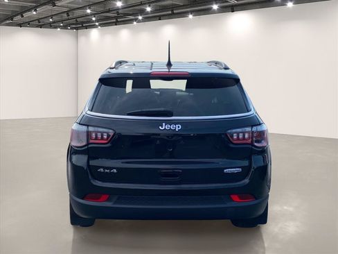 Used 2022 Jeep Compass Latitude AWD/4WD image 6
