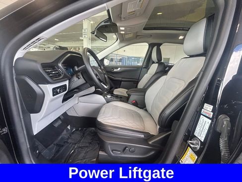 Certified 2024 Ford Escape SE w/ PHEV Premium Package FWD image 11
