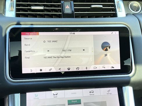 Used 2019 Land Rover Range Rover Sport Supercharged AWD/4WD image 18