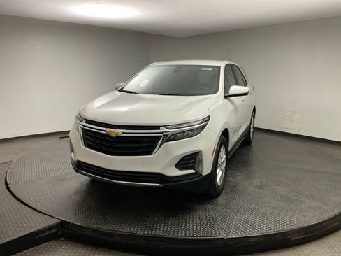 Certified 2024 Chevrolet Equinox LT FWD image 3