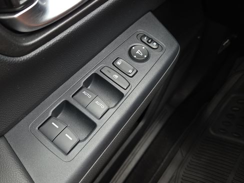 Used 2024 Honda CR-V EX image 19