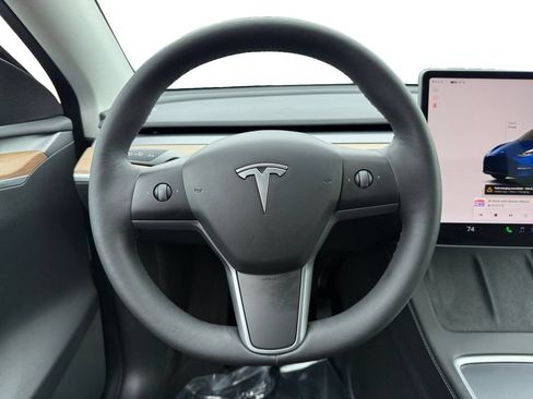 Used 2023 Tesla Model Y Long Range AWD/4WD image 12