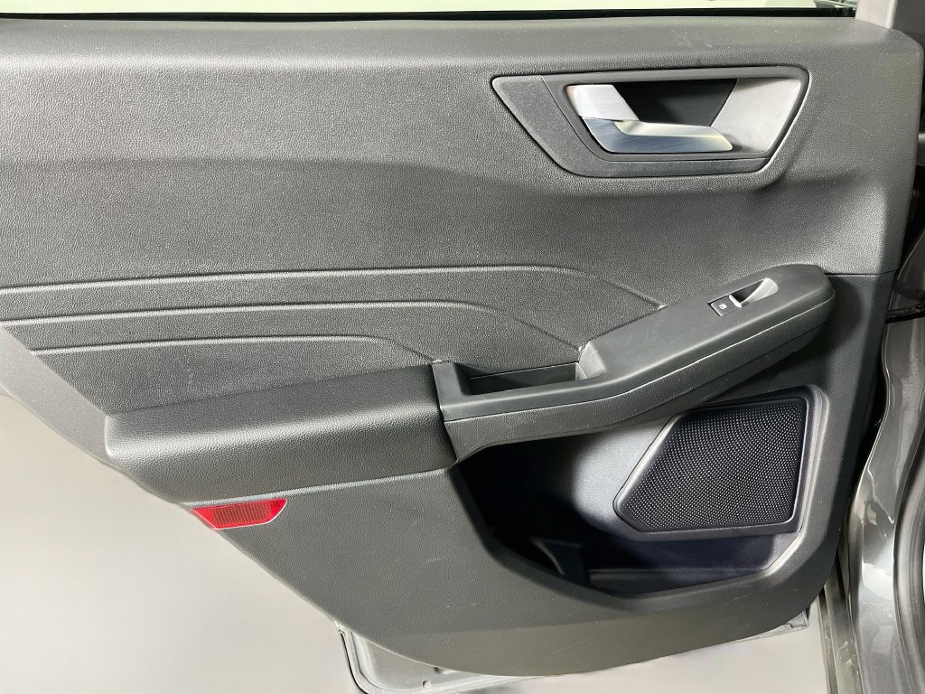 Used 2024 Ford Escape Platinum FWD image 27