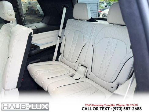 Used 2020 BMW X7 M50i w/ Dynamic Handling Package AWD/4WD image 18