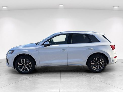Used 2023 Audi Q5 2.0T Premium Plus w/ Premium Plus Package AWD/4WD image 7