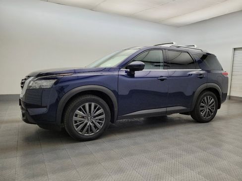 Used 2022 Nissan Pathfinder SL w/ SL Premium Package FWD image 2