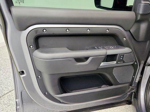 Used 2023 Land Rover Defender 110 X image 10