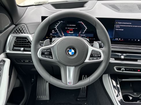 New 2026 BMW X5 xDrive40i AWD/4WD image 18