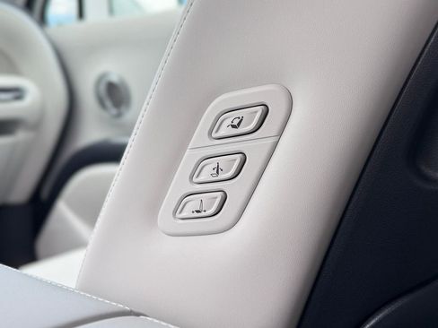 Used 2026 Hyundai Palisade Calligraphy image 17