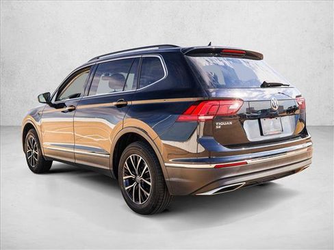 Used 2021 Volkswagen Tiguan SE w/ Panoramic Sunroof Package FWD image 7