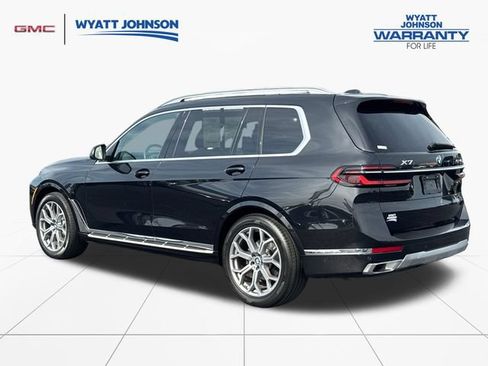 Used 2025 BMW X7 xDrive40i AWD/4WD image 3