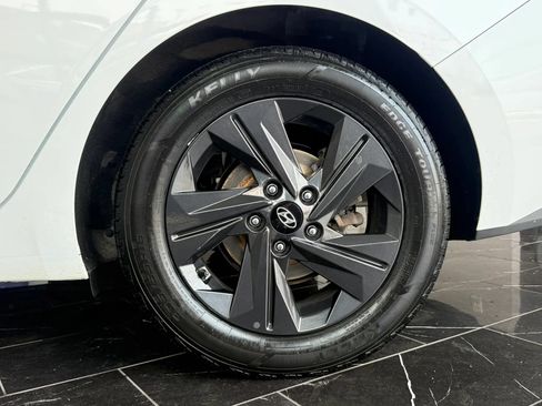 Used 2022 Hyundai Elantra SEL w/ Convenience Package FWD image 31