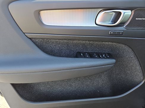 New 2026 Volvo XC40 B5 Ultra w/ Protection Package Premier image 10