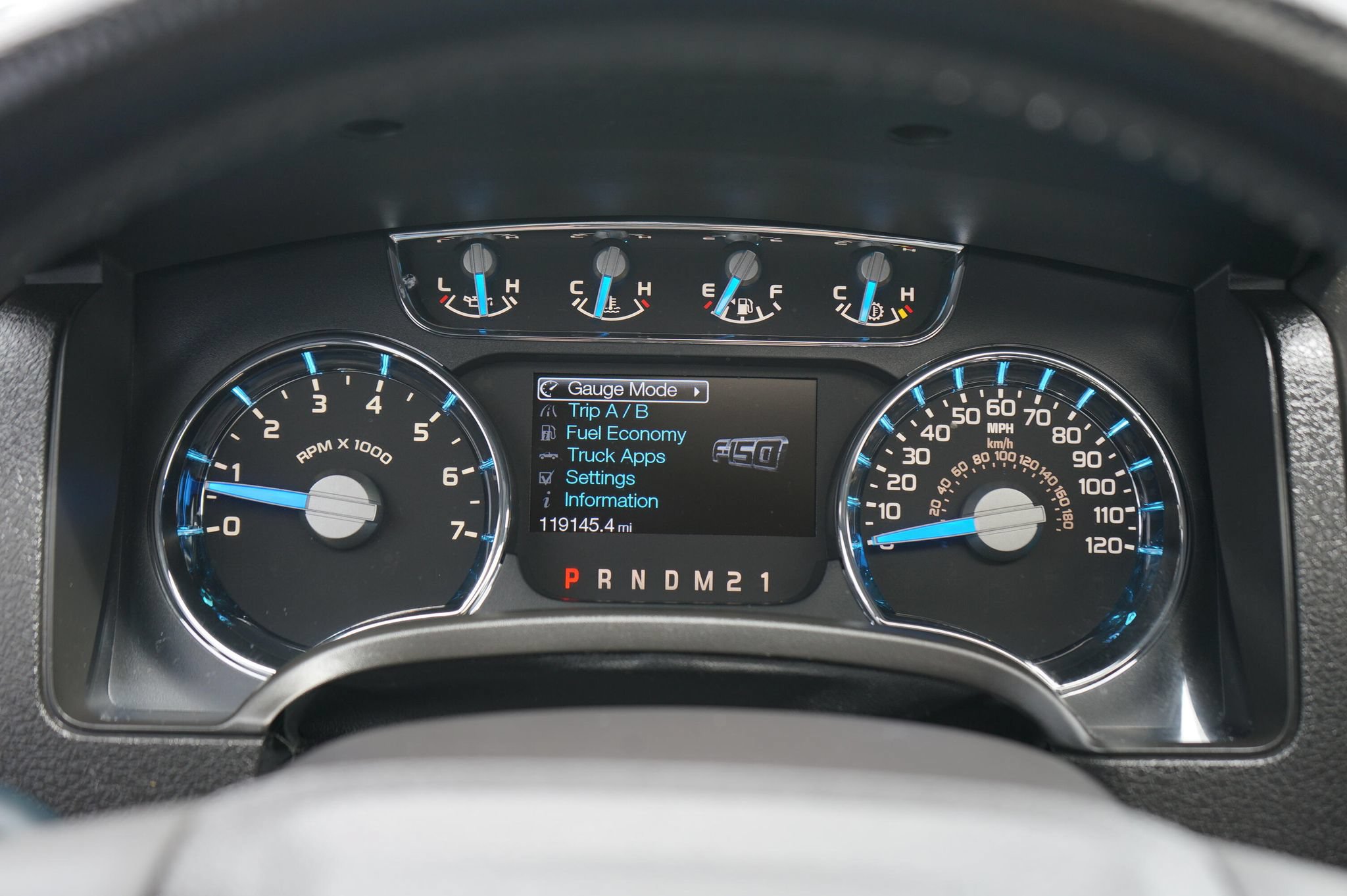 Used 2014 Ford F150 Lariat w/ Equipment Group 502A Luxury AWD/4WD image 19