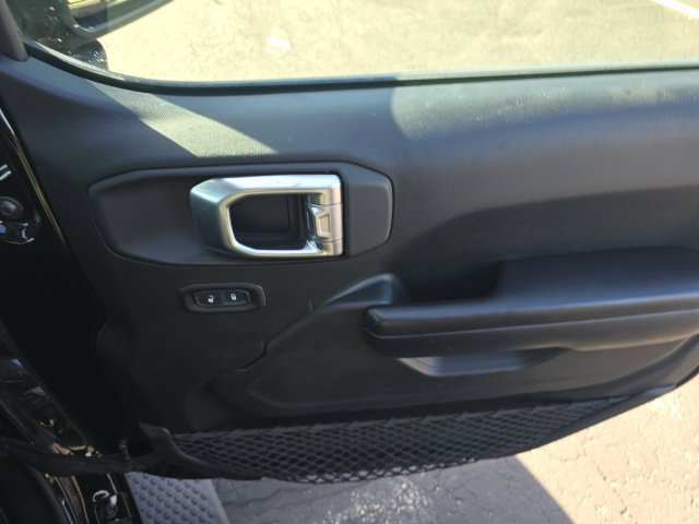 Used 2020 Jeep Wrangler Sport AWD/4WD image 24