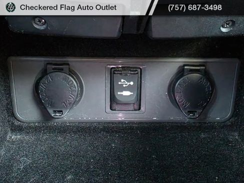 Used 2013 Toyota Avalon Limited w/ Technology Pkg image 20