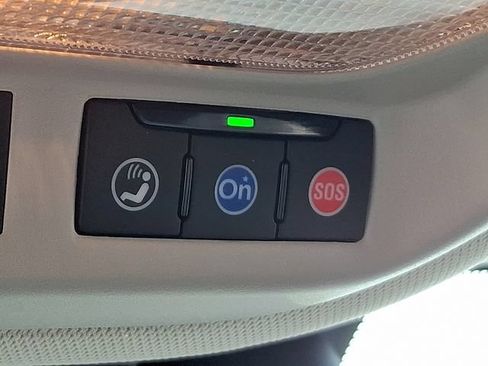 Used 2024 Chevrolet Trax LS w/ LS Convenience Package FWD image 19