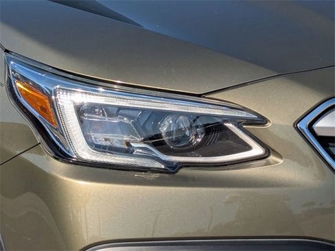 Used 2021 Subaru Outback Limited image 10