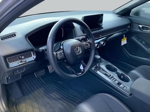 Used 2025 Honda Civic Sport image 17