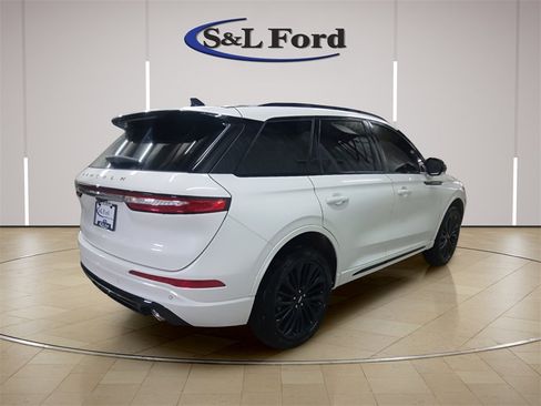 Used 2024 Lincoln Corsair Reserve w/ Jet Appearance Package image 7