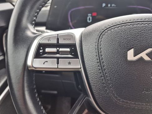 Certified 2024 Kia Telluride S w/ S Sunroof Package AWD/4WD image 19