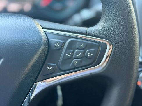 Used 2017 Chevrolet Cruze LT FWD image 19
