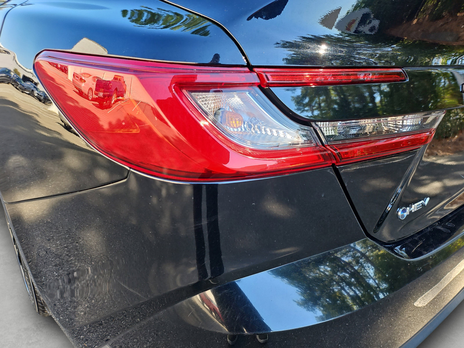 Used 2025 Toyota Camry SE FWD image 20