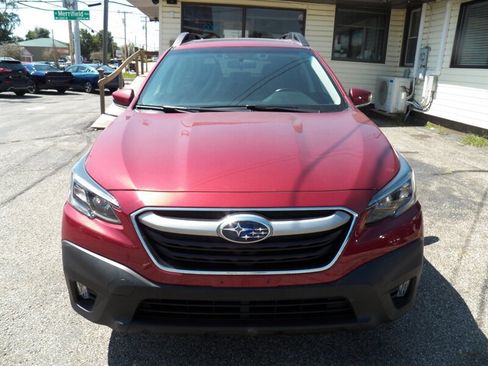 Used 2022 Subaru Outback Premium AWD/4WD image 5