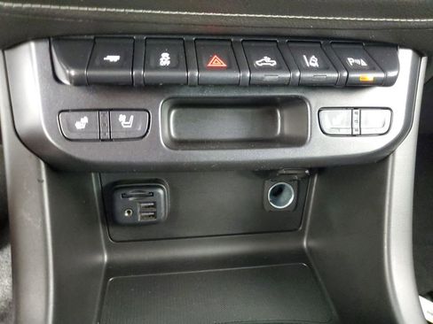 Used 2021 GMC Canyon Denali image 18