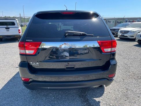 Used 2012 Jeep Grand Cherokee Laredo w/ Laredo E Group image 8